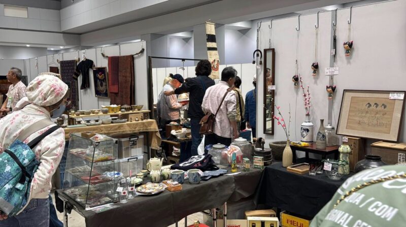 骨董品グランデ2025の会場の様子4_展示会営業術