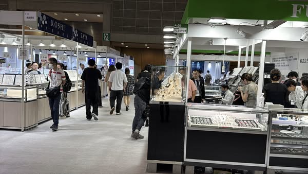 ジャパンジュエリーフェア2025の会場の様子_展示会営業術