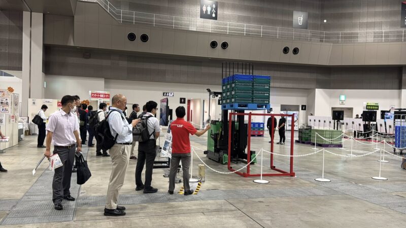 トヨタL&F物流ソリューションフェア2025の会場の様子_展示会営業術