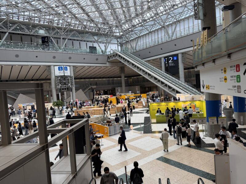 インテリアライフスタイル2026の会場の様子_展示会営業術